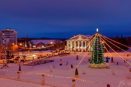 Ледовый городок на Площади Октября